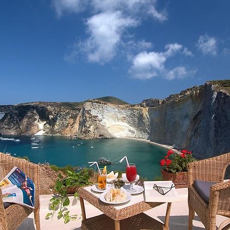 Hotel Chiaia Di Luna Ponza Exteriör bild