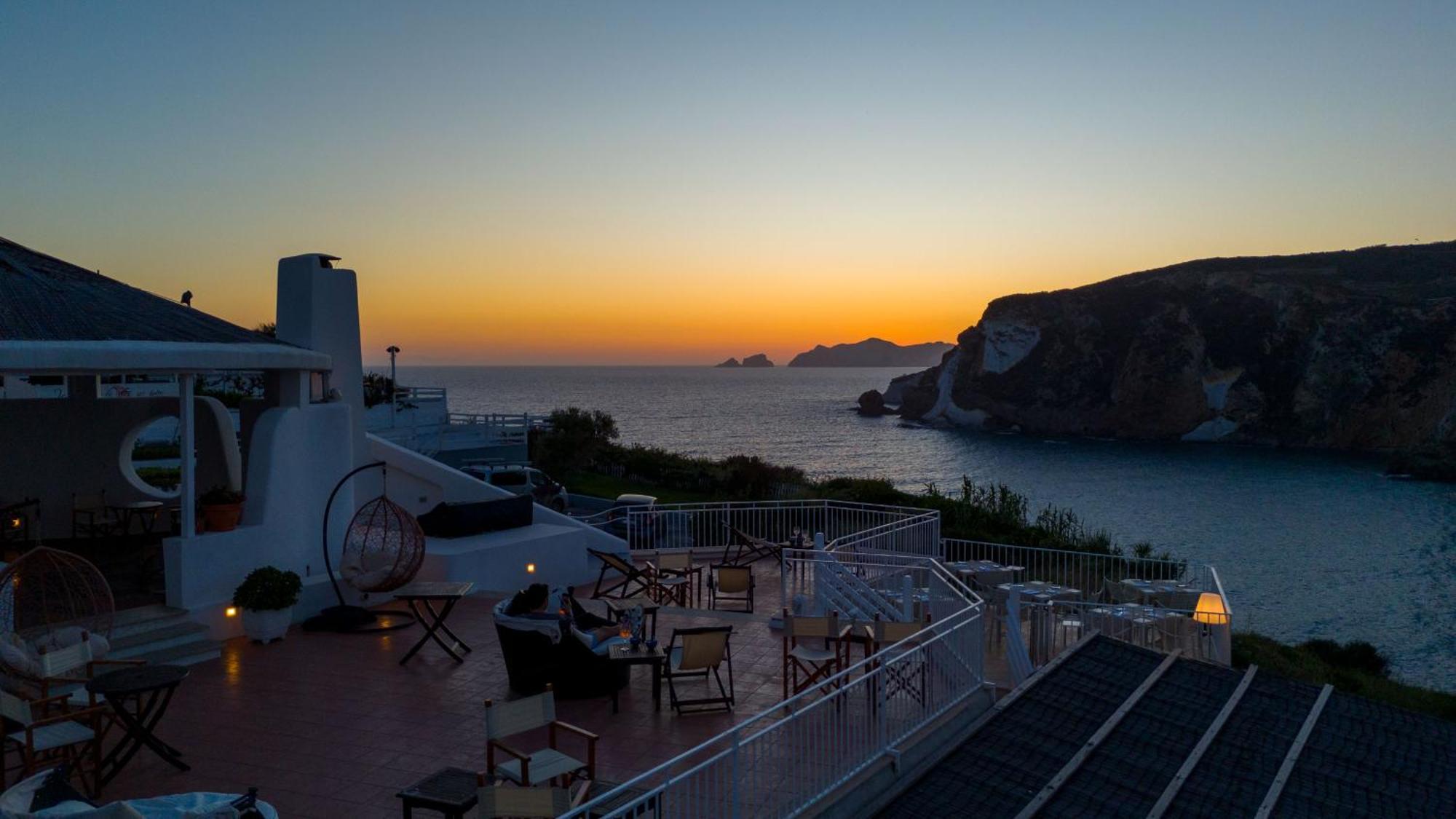 Hotel Chiaia Di Luna Ponza Exteriör bild