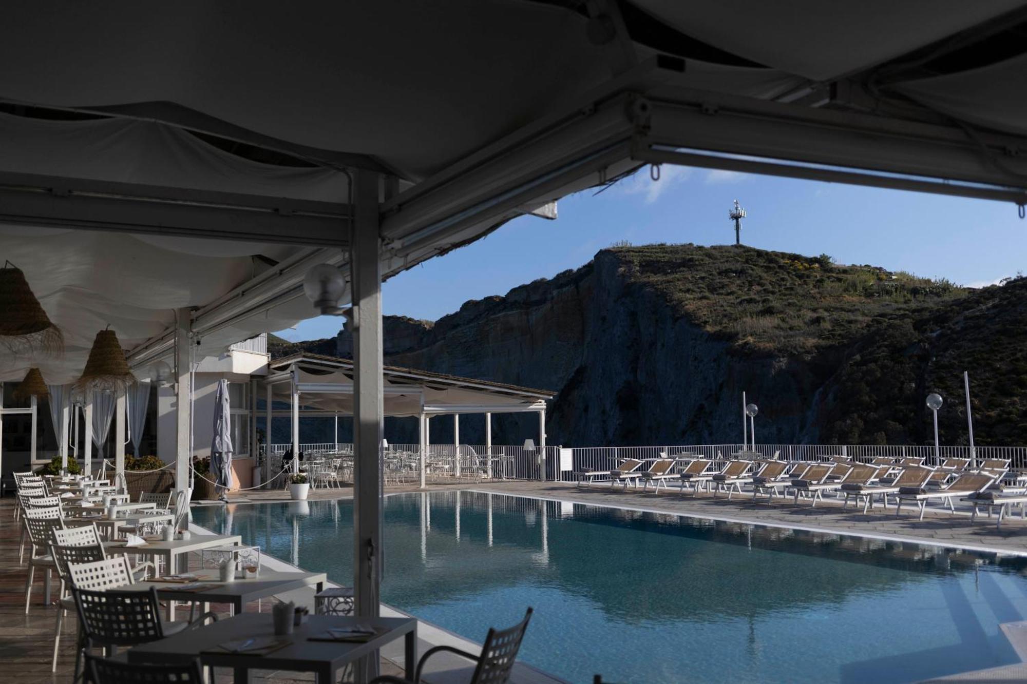 Hotel Chiaia Di Luna Ponza Exteriör bild