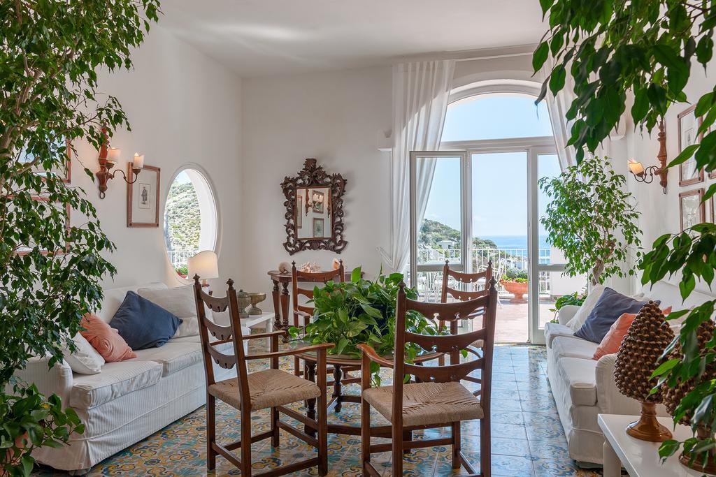 Hotel Chiaia Di Luna Ponza Exteriör bild
