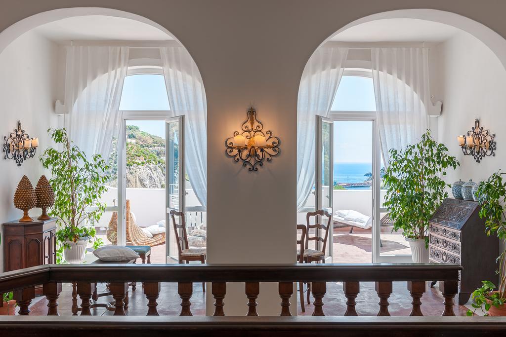 Hotel Chiaia Di Luna Ponza Exteriör bild